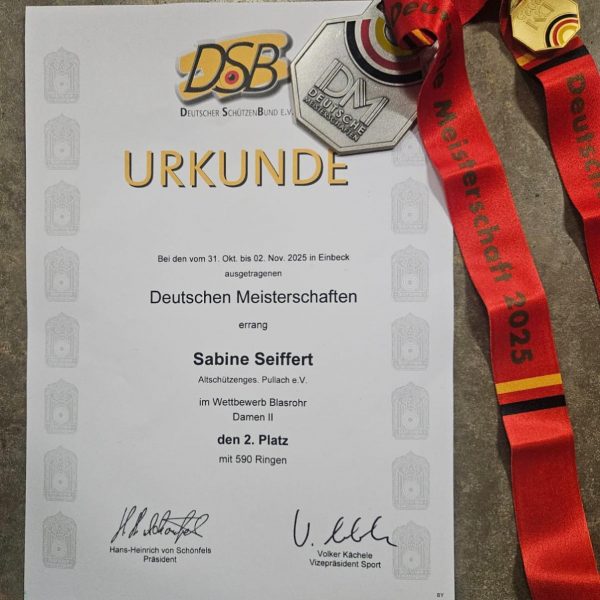 Sabine ist Deutsche Vizemeisterin im Blasrohrschießen